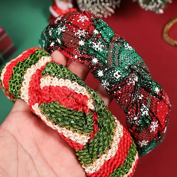 💖 3/$30💖 Festive Christmas Headbands - Picture 3 of 6